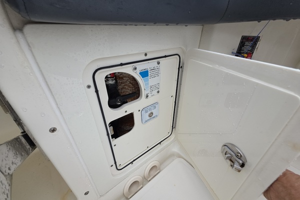 2021 Boston Whaler 420 Outrage BFT-Profile
