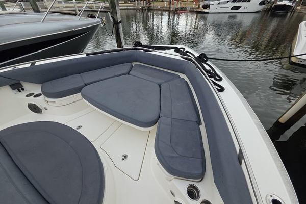 2021 Boston Whaler 420 Outrage BFT-Profile