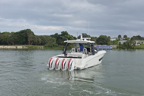 2021 Boston Whaler 42