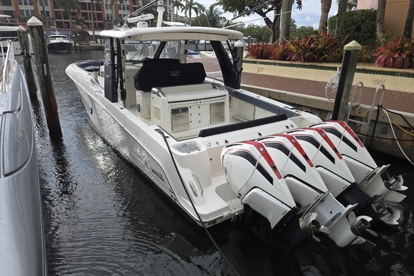 2021 Boston Whaler 42