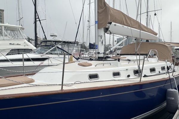 Photo of the 2016 Tartan 4000 "ODYSSEY"