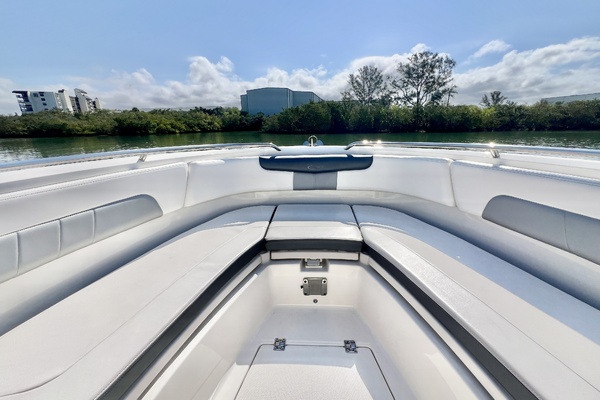 24ft Robalo Yacht For Sale