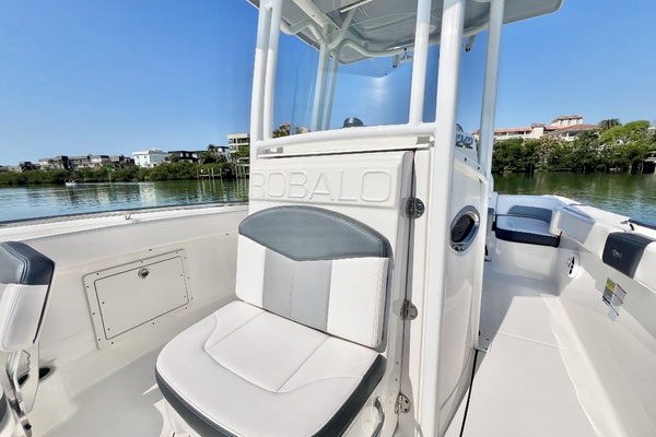 24ft Robalo Yacht For Sale