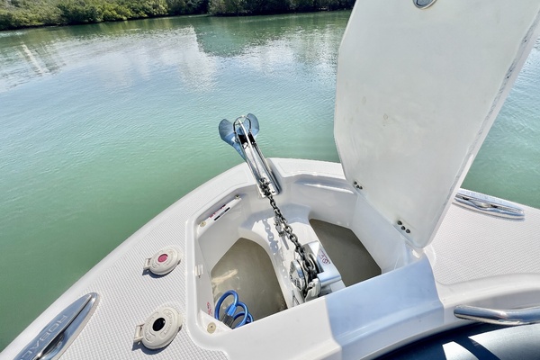 24ft Robalo Yacht For Sale
