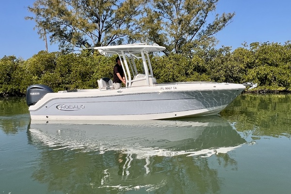 24ft Robalo Yacht For Sale