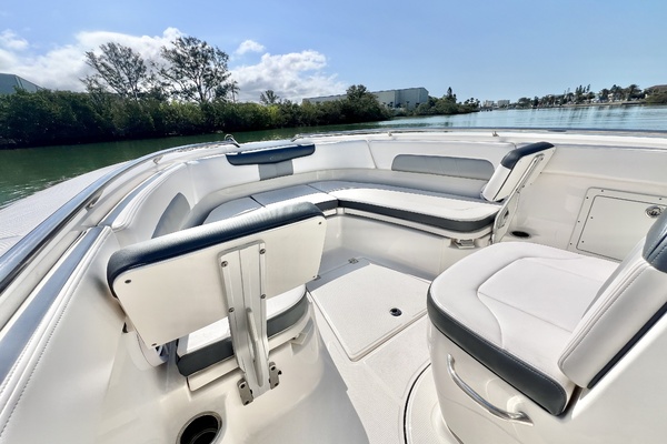24ft Robalo Yacht For Sale