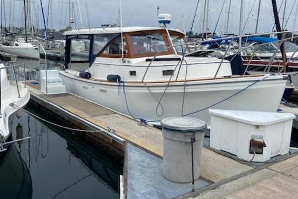 Cape Dory 28 FISHERMAN HARDTOP Yacht For Sale
