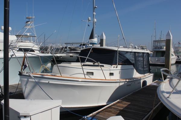 LAST COMMAND 28ft Cape Dory Yacht For Sale