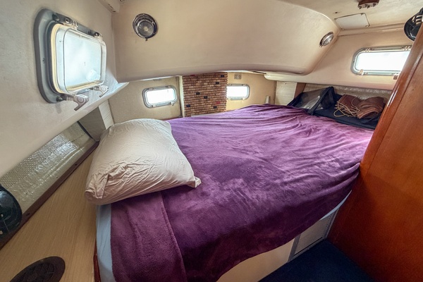 Good Stories 38ft Pearson Yacht For Sale