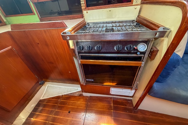 Good Stories 38ft Pearson Yacht For Sale
