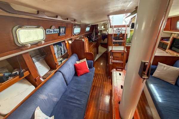 Good Stories 38ft Pearson Yacht For Sale