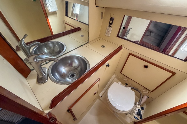 Good Stories 38ft Pearson Yacht For Sale