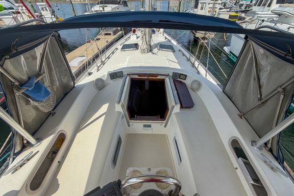 Good Stories 38ft Pearson Yacht For Sale