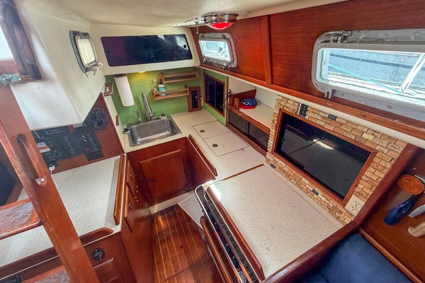 Good Stories 38ft Pearson Yacht For Sale