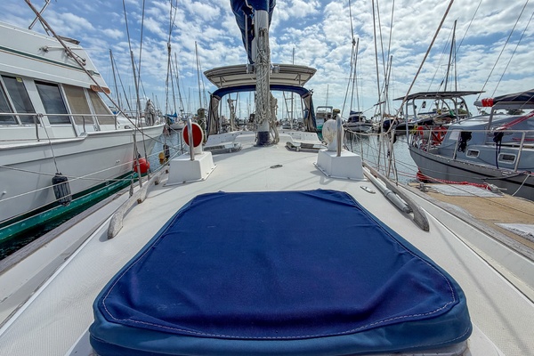 Good Stories 38ft Pearson Yacht For Sale