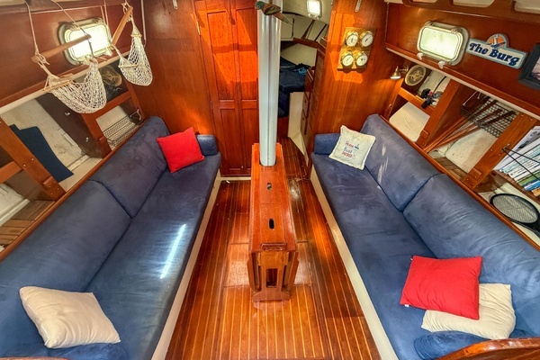 Photo of the 1984 Pearson 385 "Good Stories"