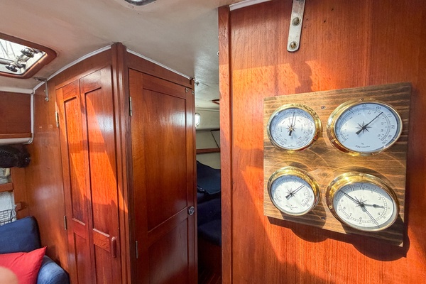 Good Stories 38ft Pearson Yacht For Sale