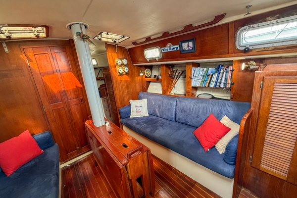 Good Stories 38ft Pearson Yacht For Sale