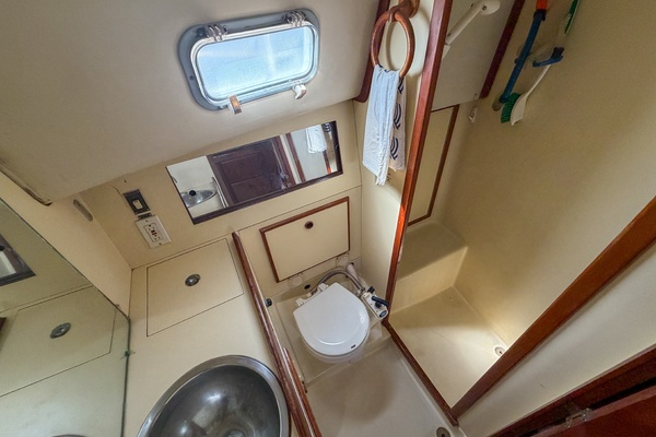 Good Stories 38ft Pearson Yacht For Sale