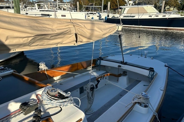 Photo of the 2002 Alerion Express "Name Reserved"