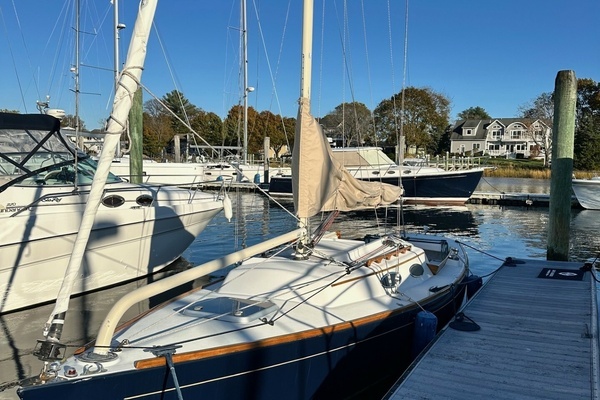 Photo of the 2002 Alerion Express "Name Reserved"