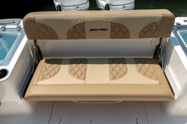 2024 Sea Pro 32