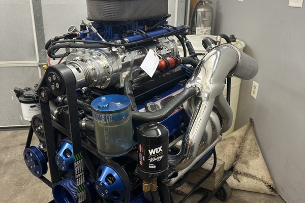 Photo of the 2001 Donzi Daytona 38 ZF "Jaw Dropper"