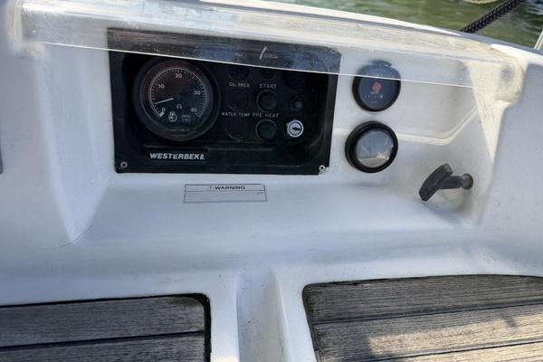 Photo of the 2003 Beneteau 331 "Bouboulina"