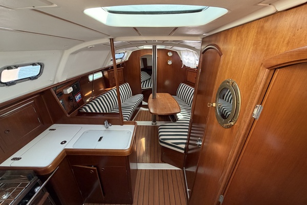 Bouboulina 33ft Beneteau Yacht For Sale