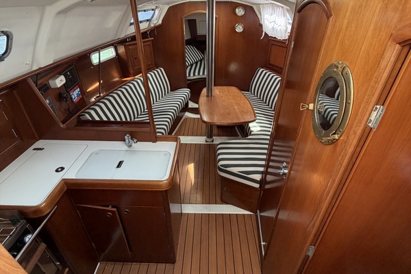 Bouboulina 33ft Beneteau Yacht For Sale