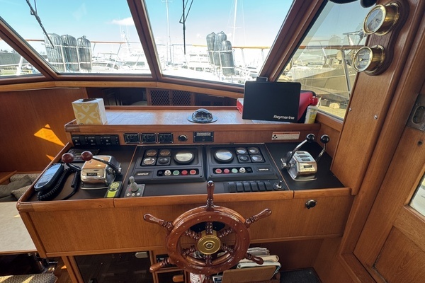 Lien Hwa 47 Yacht For Sale