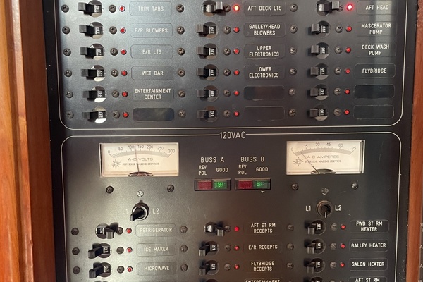 The Other Side  47ft Lien Hwa Yacht For Sale