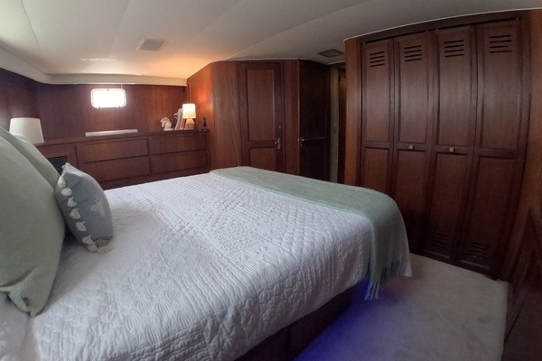 Hatteras Motor Yacht Yacht For Sale