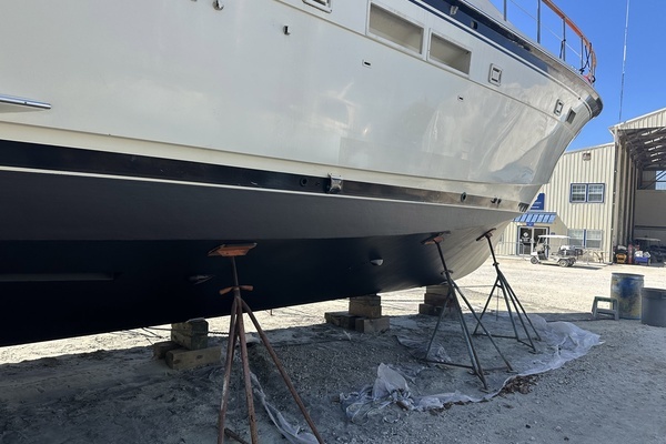 Hatteras Motor Yacht Yacht For Sale