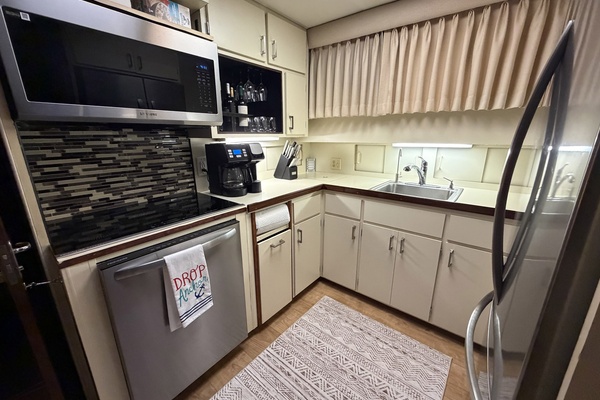 Lady Melan 54ft Hatteras Yacht For Sale