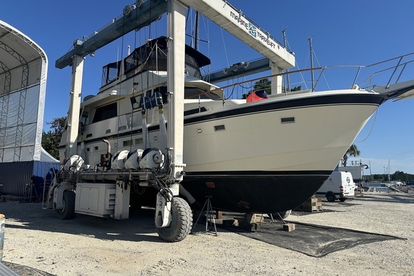 Hatteras Motor Yacht Yacht For Sale