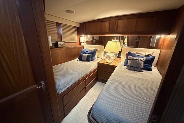 Lady Melan 54ft Hatteras Yacht For Sale