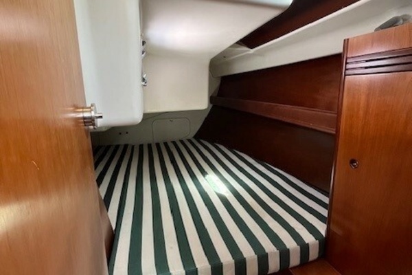 36ft Beneteau Yacht For Sale