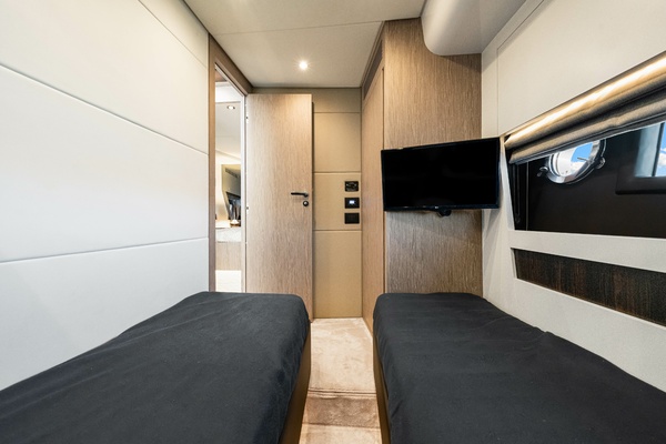 Miss Kym 60ft Azimut Yacht For Sale