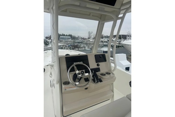 2023 Boston Whaler 28
