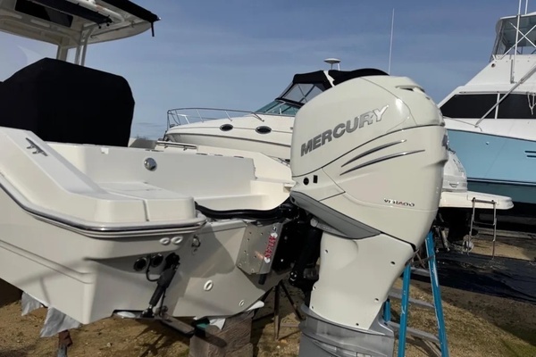 2023 Boston Whaler 28