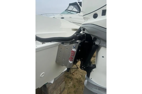 2023 Boston Whaler 28