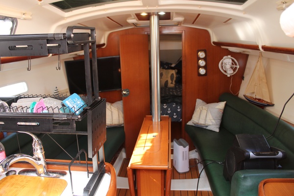 Wind Thief 32ft Beneteau Yacht For Sale