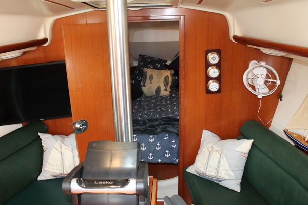 Wind Thief 32ft Beneteau Yacht For Sale