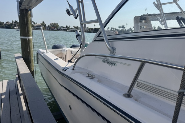 30ft Grady White Yacht For Sale