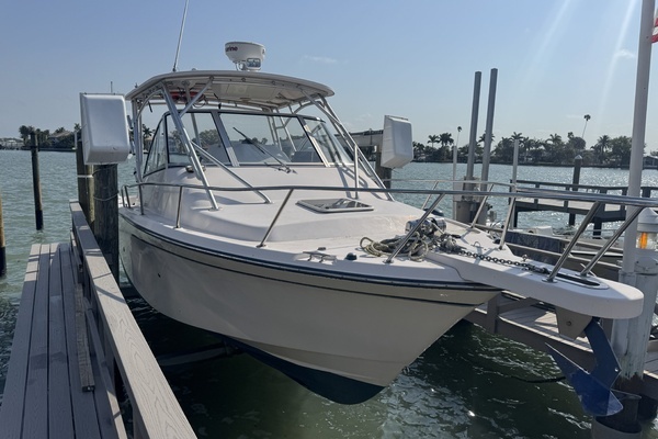 Photo of the 2007 Grady-White 305 Express