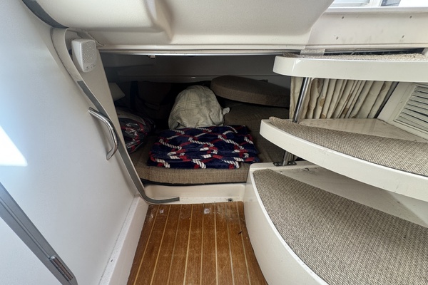 30ft Grady White Yacht For Sale