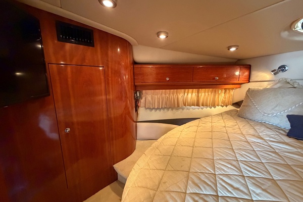 42ft Regal Yacht For Sale