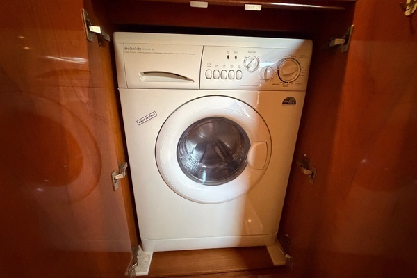 42ft Regal Yacht For Sale