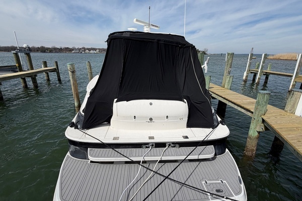 Photo of the 2005 Regal Commodore 4260